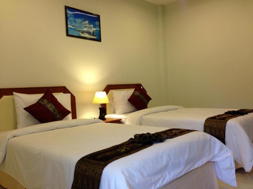 Phuket Airport Inn Ban Bo Han Quarto foto