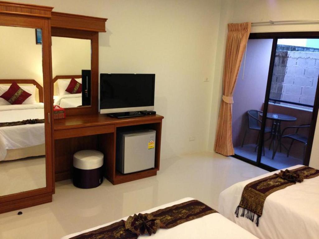 Phuket Airport Inn Ban Bo Han Quarto foto